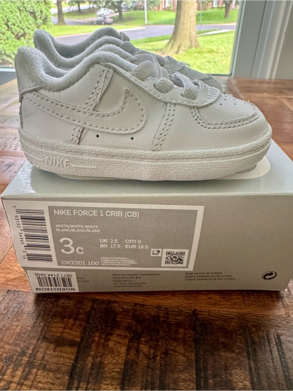 Nike White Force 1 Crib Baby Walker Sneakers